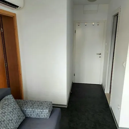 For 2 In Center Split