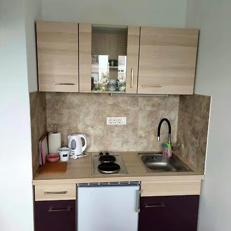 For 2 In Center Apartment Split